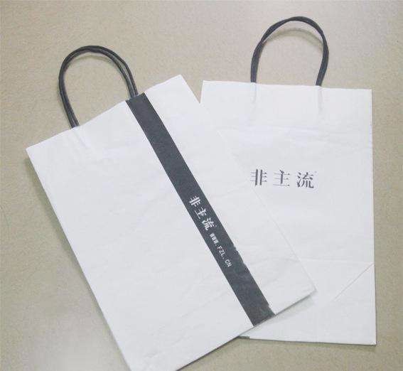 想提品牌知名度?試試定制服裝紙袋 想提品牌知名度?試試定制服裝紙袋